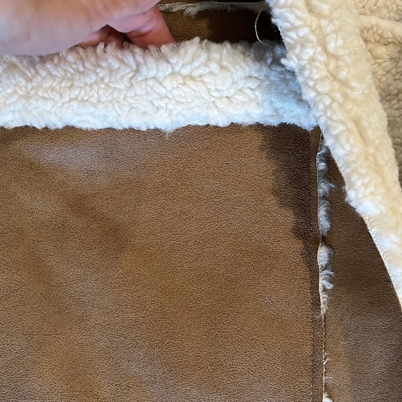 Gentle Fawn Eden faux suede shearling vest like new! - Picture 3 of 8